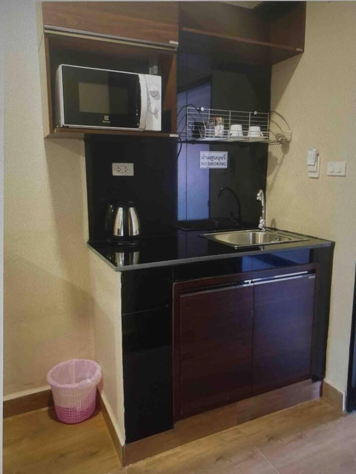 Smyrna Apartment Патая Екстериор снимка